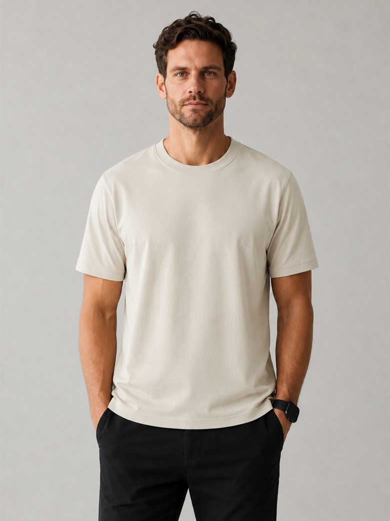 Camiseta básica gola careca